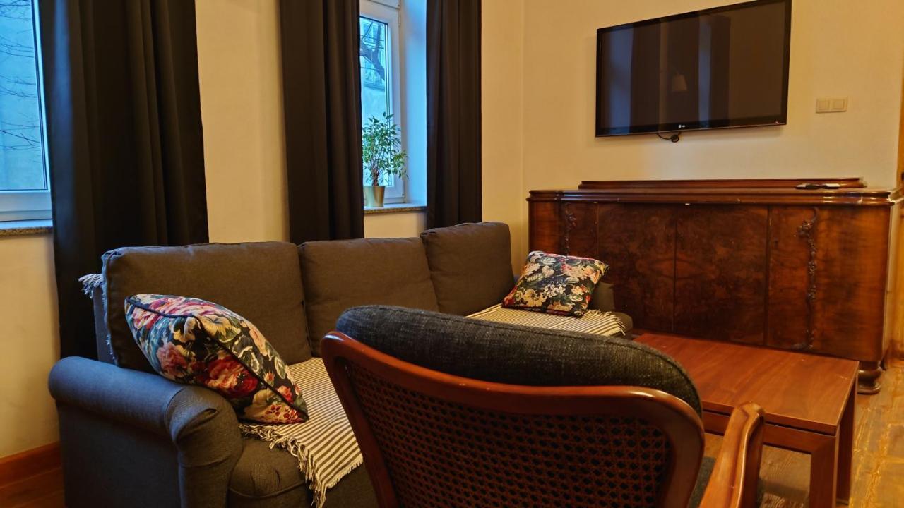 Apartamenty Przy Stonehenge Sosnowiec Esterno foto